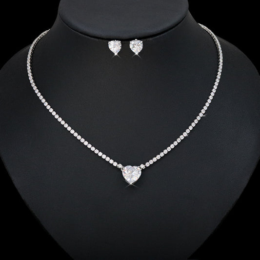 Dainty Heart Solitaire Necklace Set