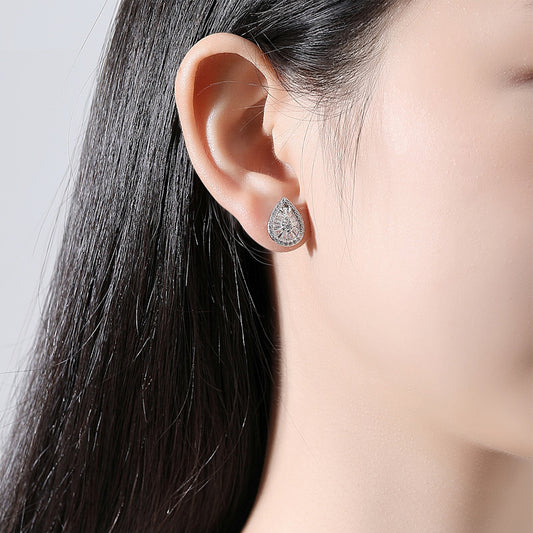 Aurelia Teardrop Stud