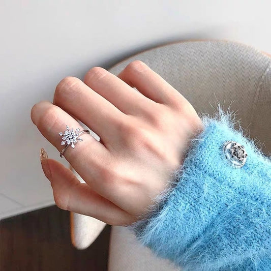 Spinning Snowflake Ring (Adjustable Size)