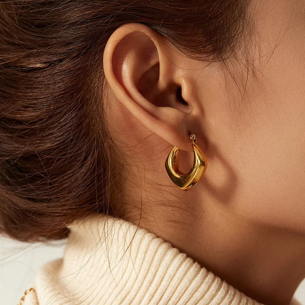 Daisy Gold Hoop Earrings