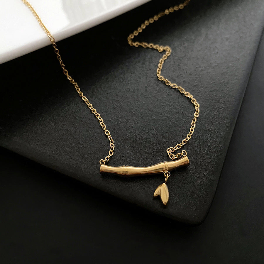 Comes With a Premium Gifting/Storage Box.
18k gold plated over stainless steel Water/Tarnish Resistant