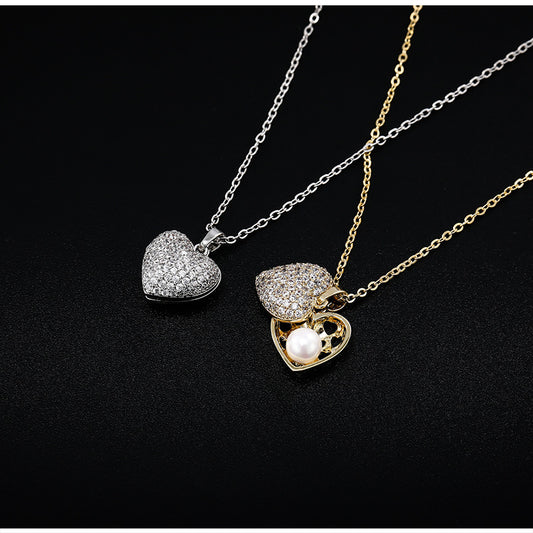 Anti-tarnish pearl jewelry, showcasing a lustrous necklace.