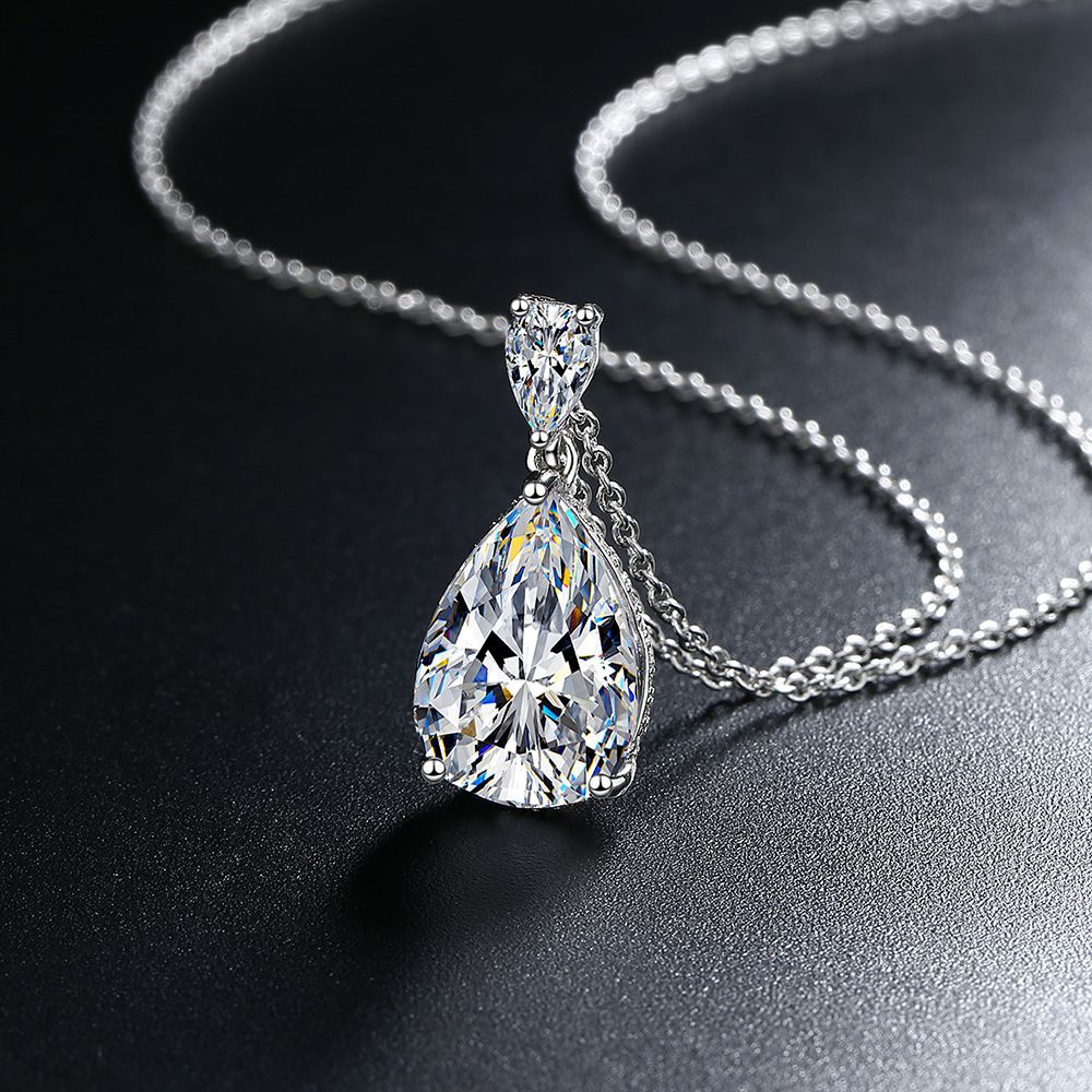 "Elegant jewelry gift for women, perfect for special occasions."