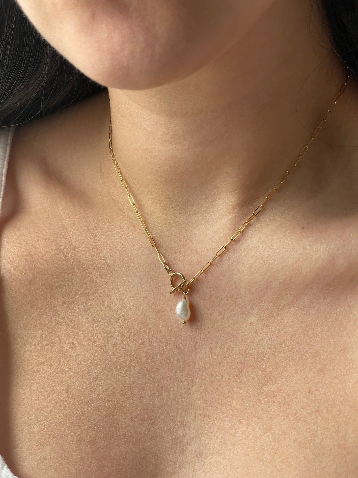 Charming jewelry gifts for women