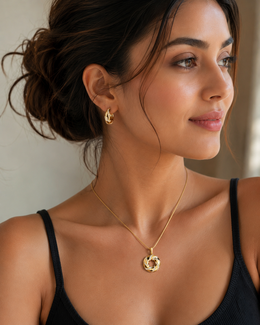 Twirl Pendant Necklace Set