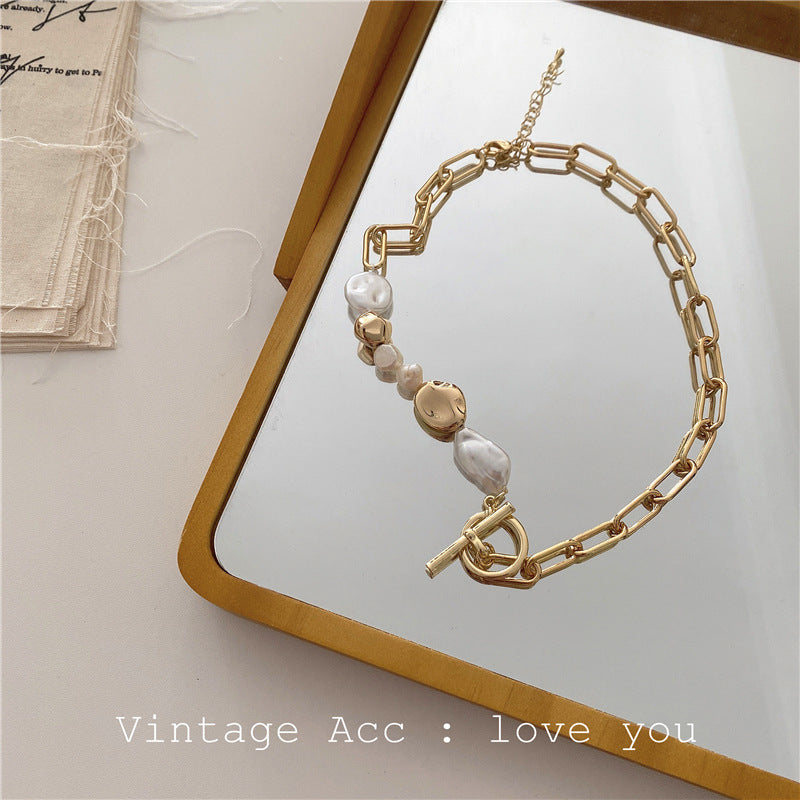 Elegant jewelry gift for women, perfect for special occasions.