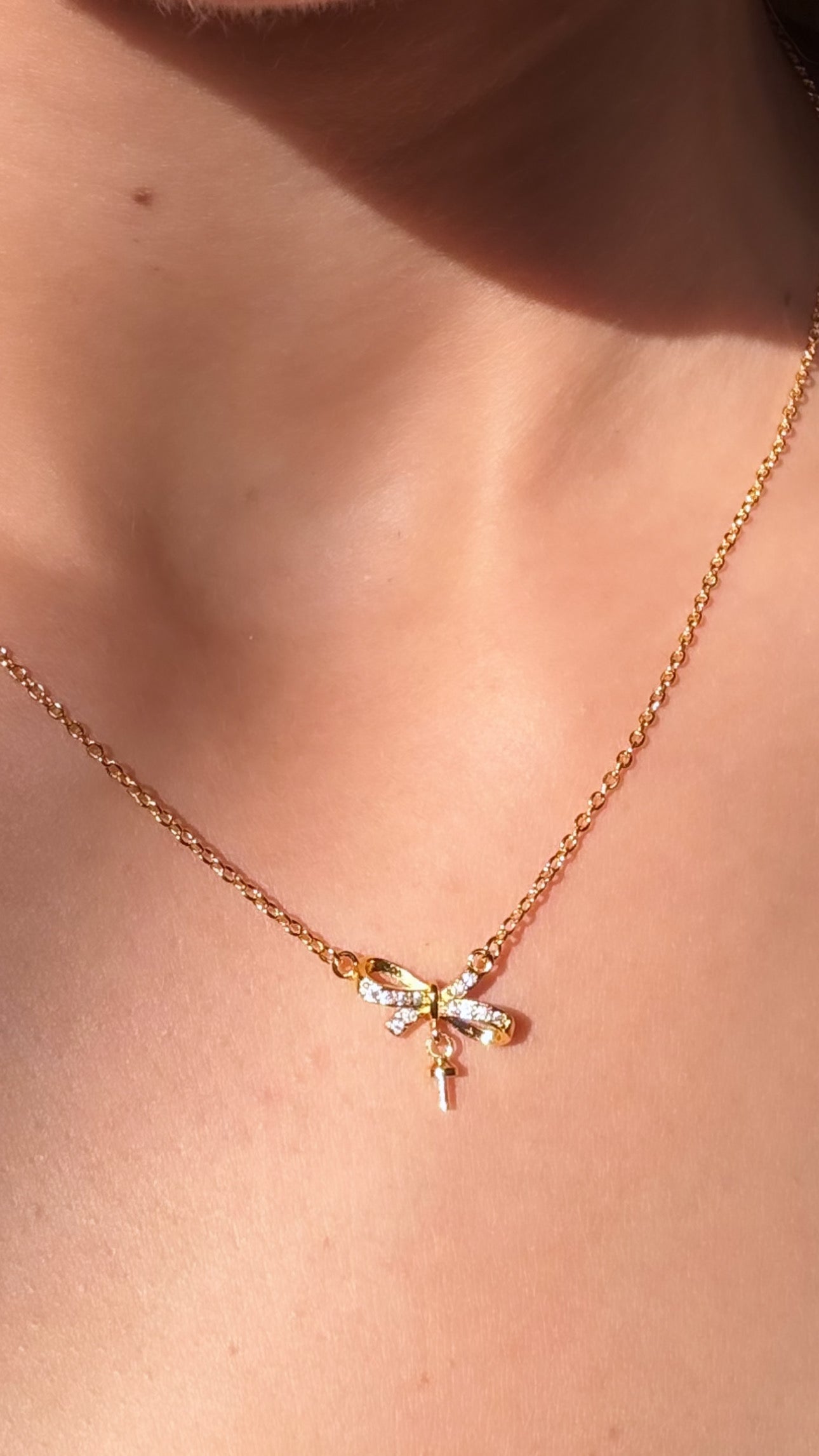 "Anti-tarnish Gold necklace with a polished finish.