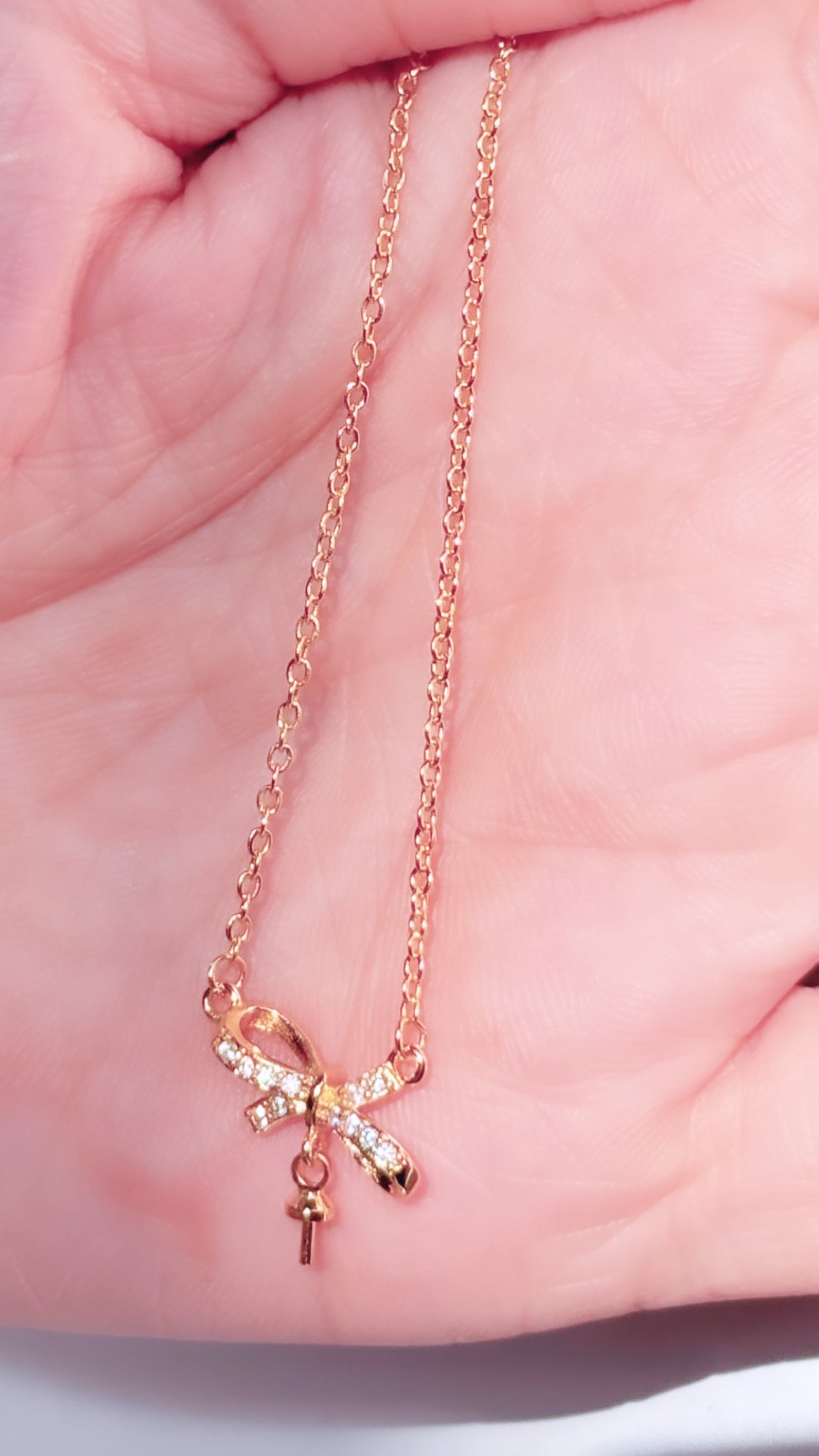 "Elegant jewelry gift for women, perfect for special occasions."
