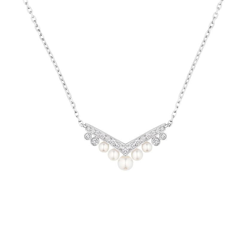 "Lightweight and durable neckpiece, ideal for daily wear."