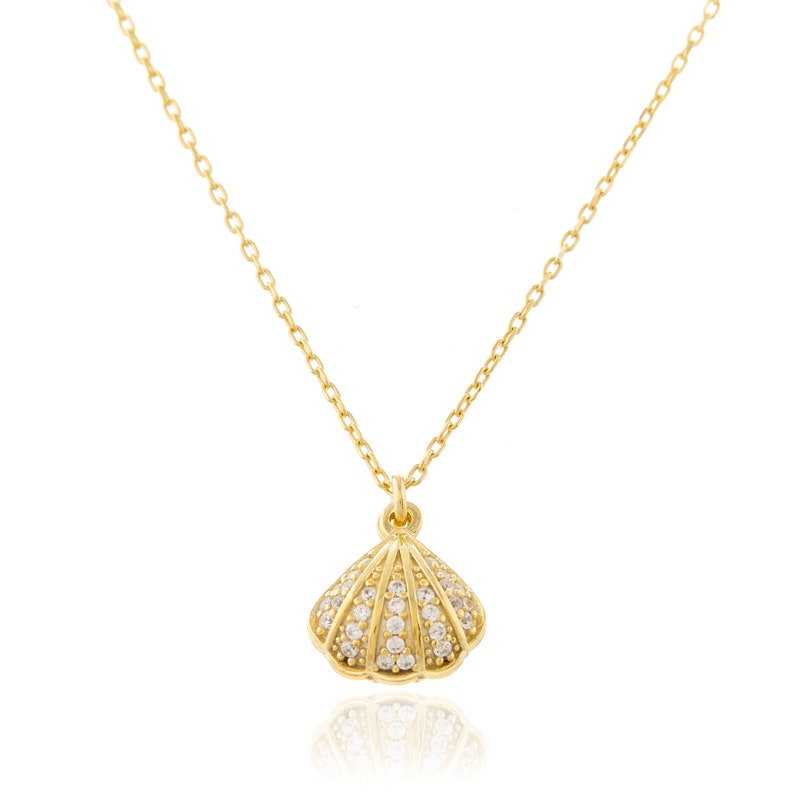 Open Shell Pearl Necklace