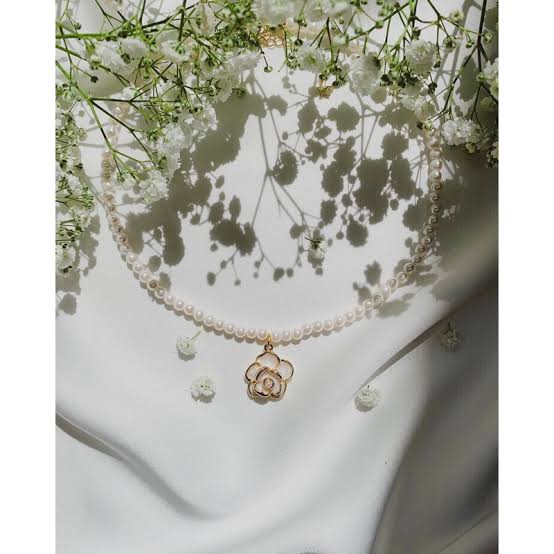 Pearl Blossom Necklace