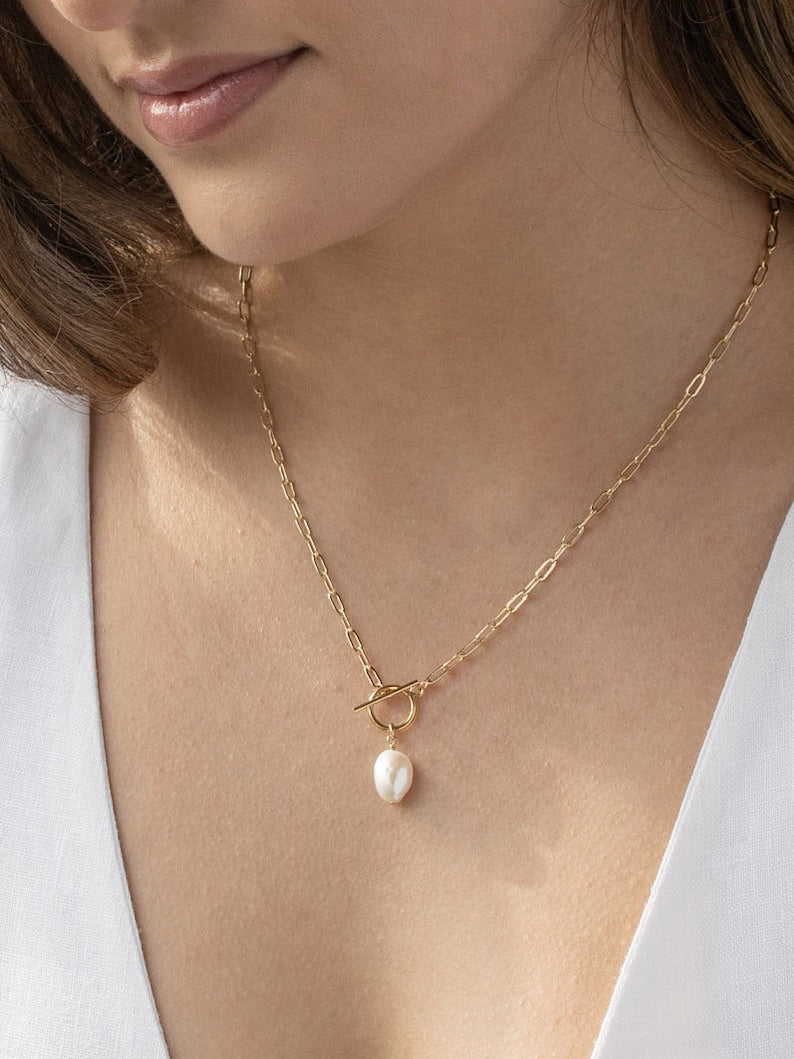 Anti-tarnish pearl necklace
