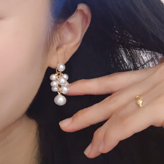 Berry Bunch Pearl Earrings