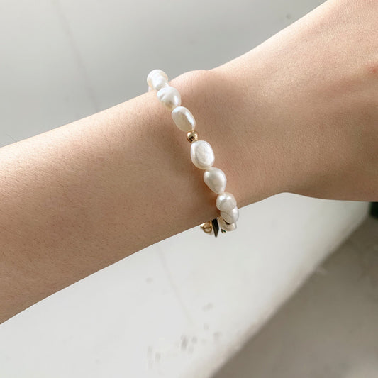 Tender Fresh Water Pearl Bracelet