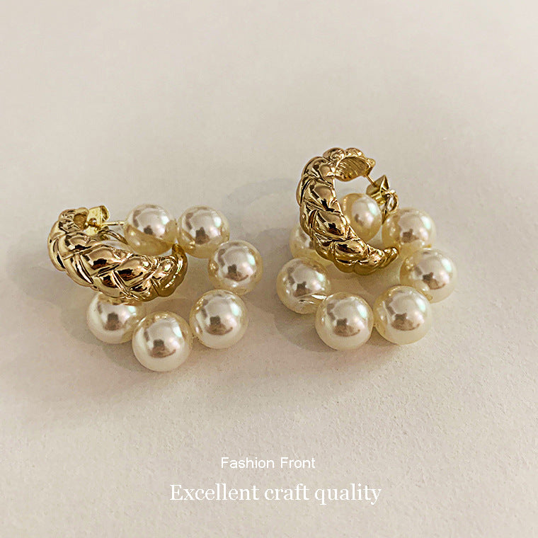 Interlocking Circle Pearl Earrings