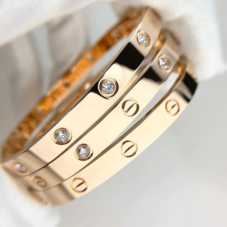 The Oval Love Bangle & Ring Combo Set