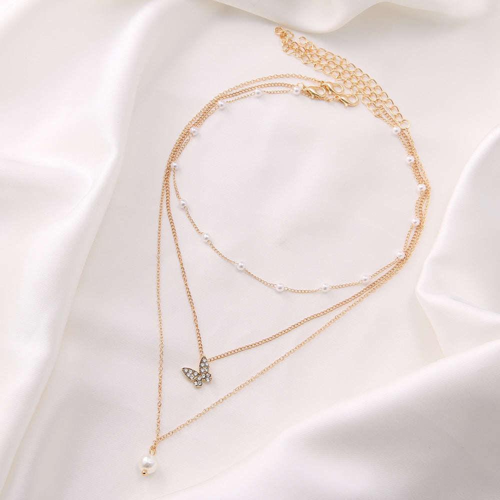 "Simple yet elegant 18kt women’s jewelry, designed for daily wear."