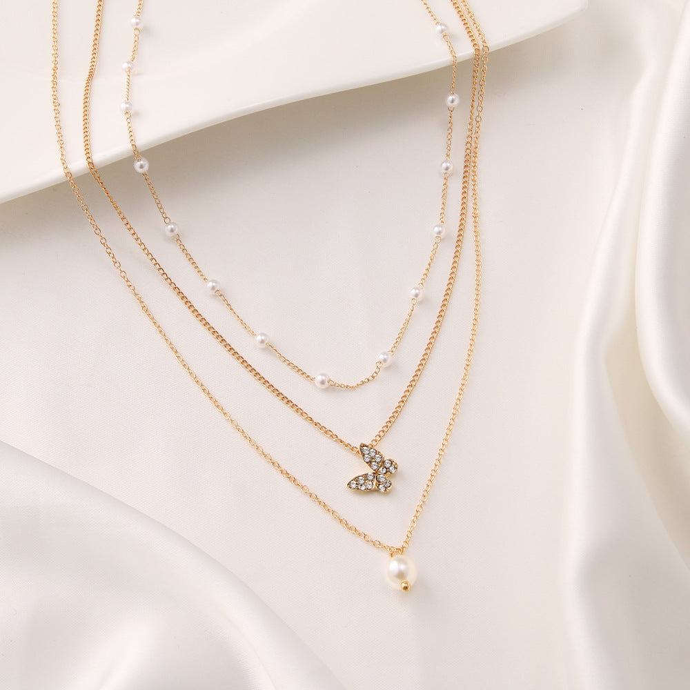"Versatile gold neckpiece, perfect for everyday style and comfort."