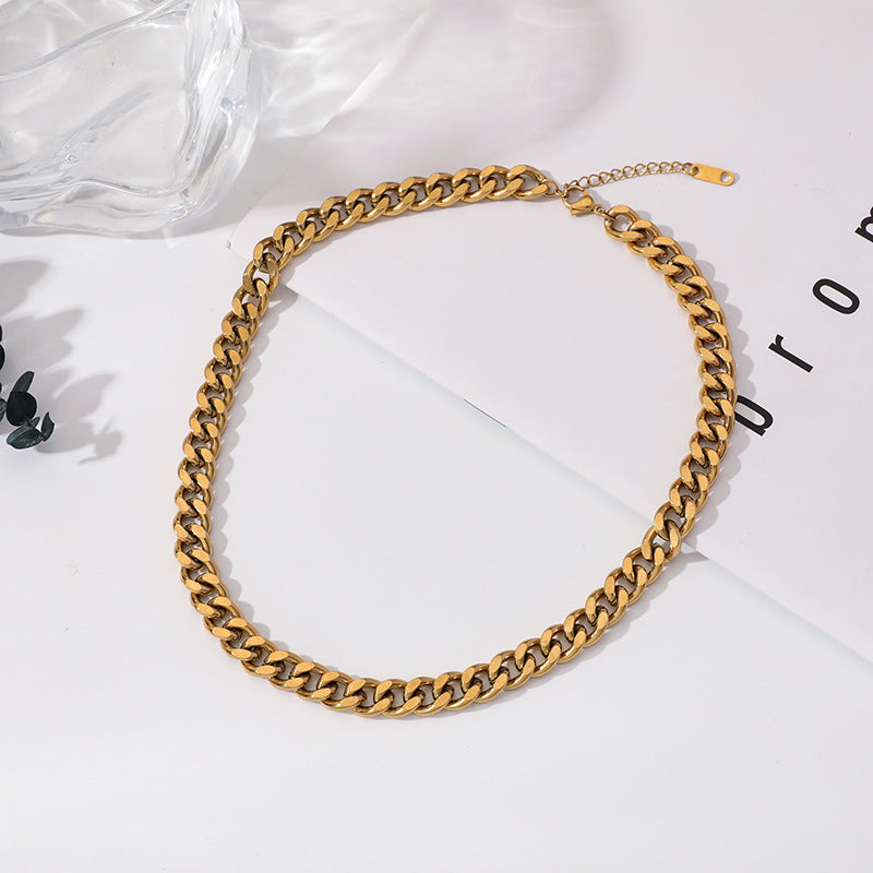 "Timeless neckpiece for women, perfect for everyday sophistication."