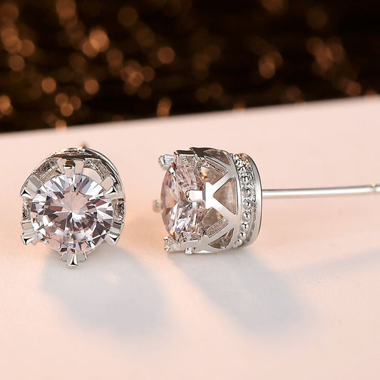 "Royal sparkle, everyday elegance – Crown Solitaire in 925 Silver."