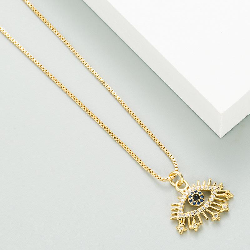 "Luxury jewelry gift for her, designed to impress and delight."