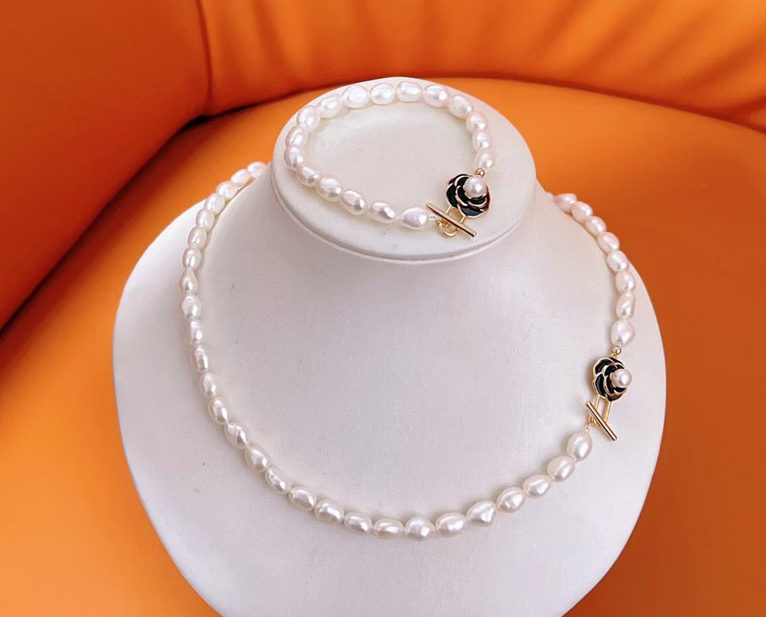 Flower Motif All Pearls Necklace