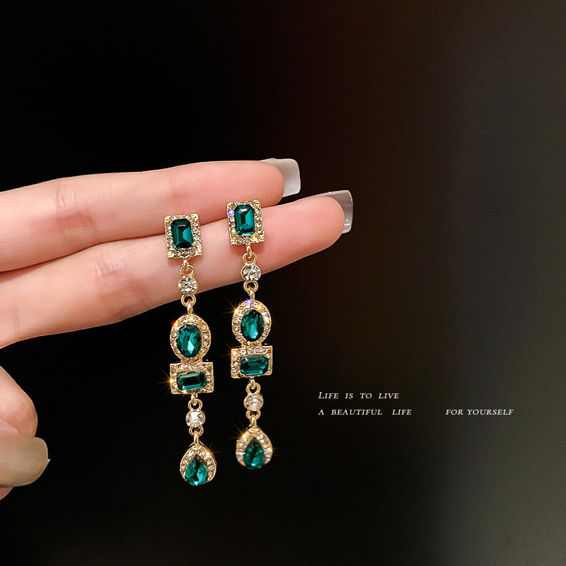 Tiny Emerald Droplets Earrings