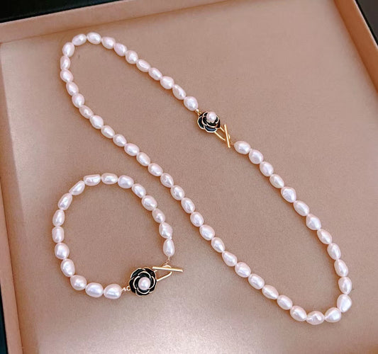Flower Motif All Pearls Necklace