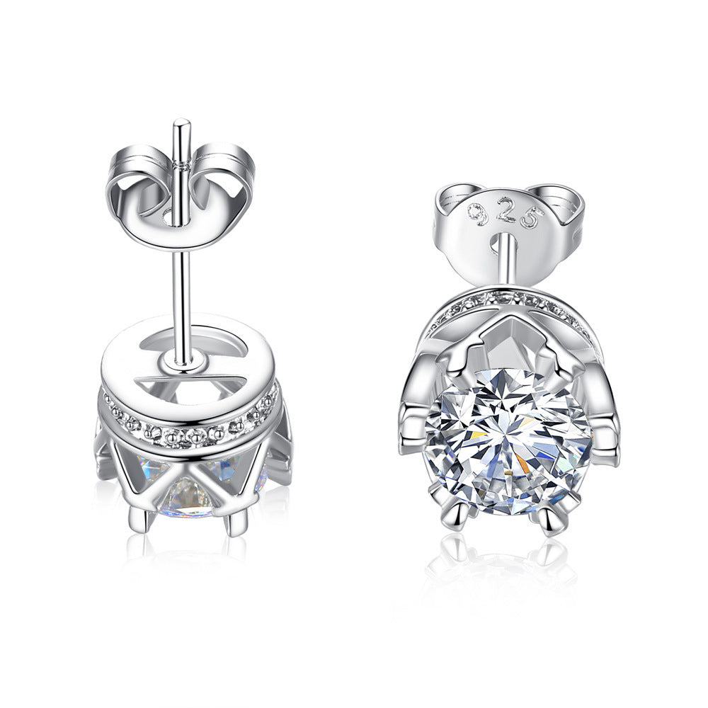 Minimal yet majestic – Crown Solitaire, Sterling Silver crafted."
