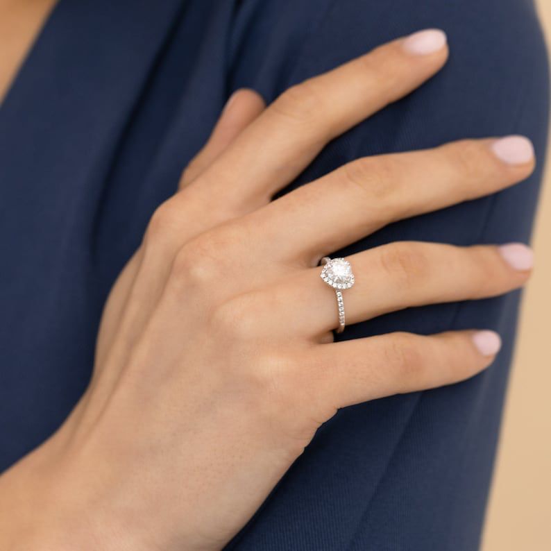 "Elegant jewelry gift for women, perfect for special occasions."