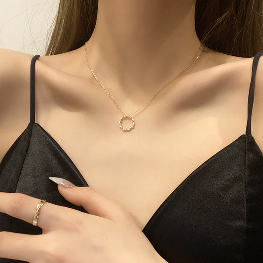 Comes With a Premium Gifting/Storage Box.
18k gold plated over stainless steel Water/Tarnish Resistant