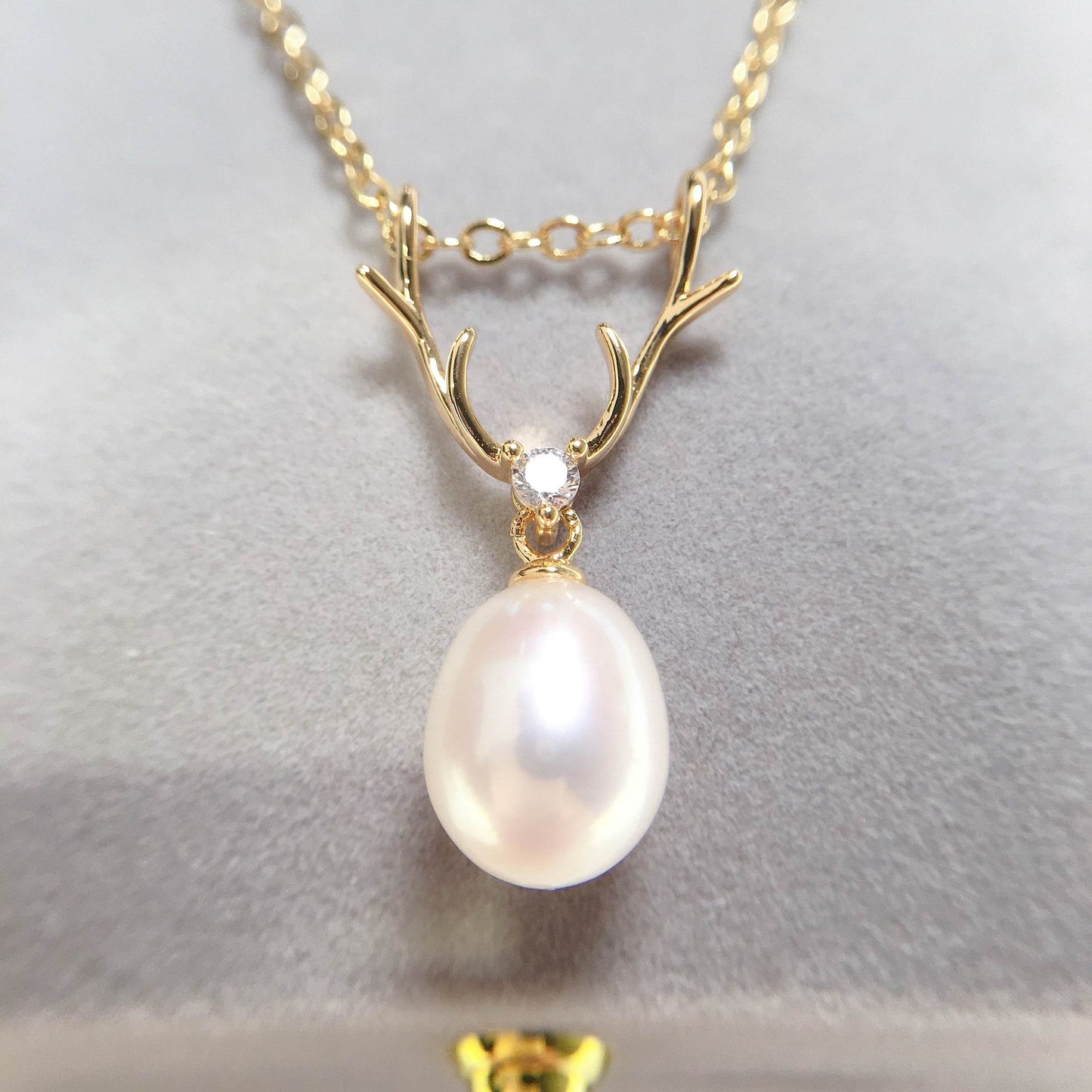 Gold Antler Pearl Drop Necklace  (925 Sterling Silver)