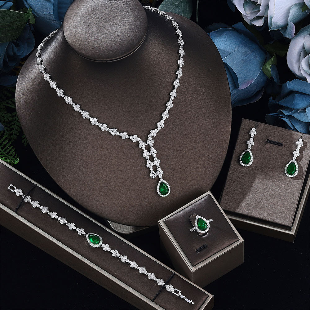 Emerald Green Victorian Necklace Set