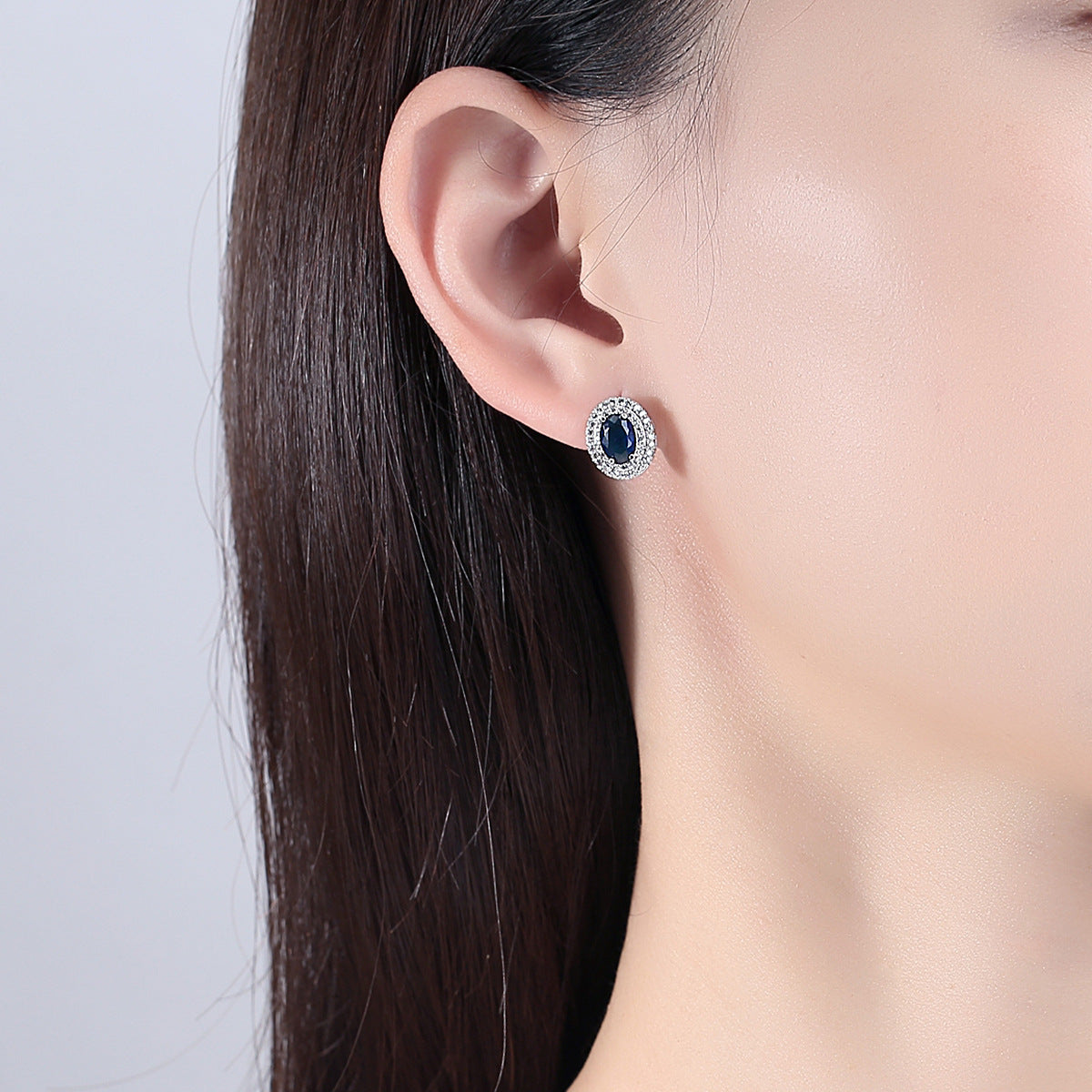 Emerald Aura Oval Stud