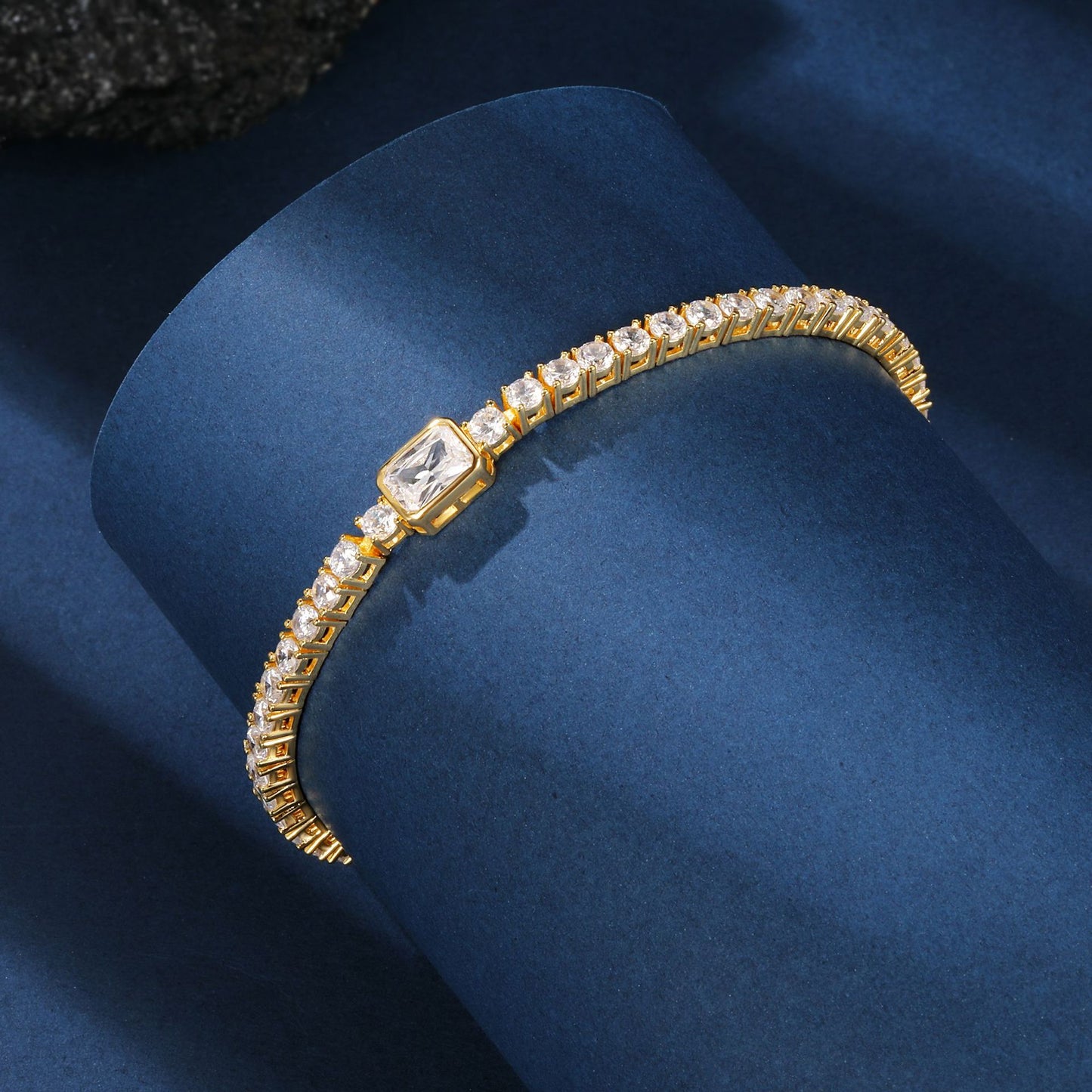 IMPERIA ÉMERALD TENNIS BRACELET