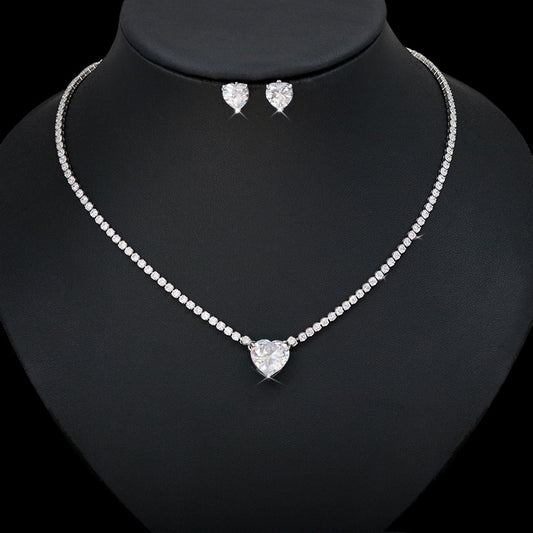Dainty Heart Solitaire Necklace