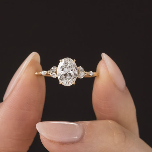 ELARA OVAL SOLITAIRE RING