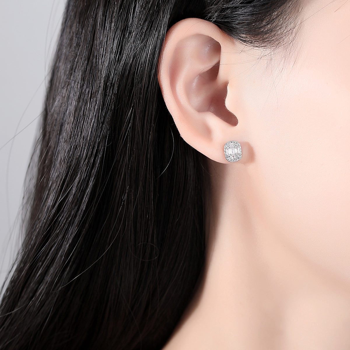 Baguette Halo Stud