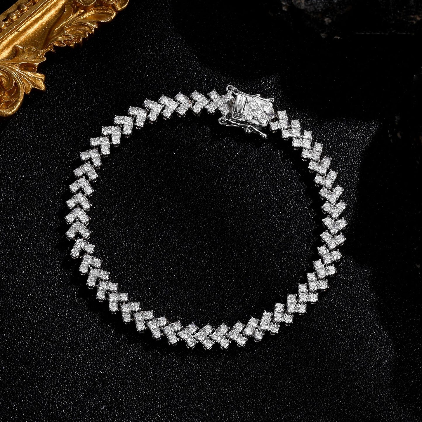 VORTEX CHEVRON TENNIS BRACELET