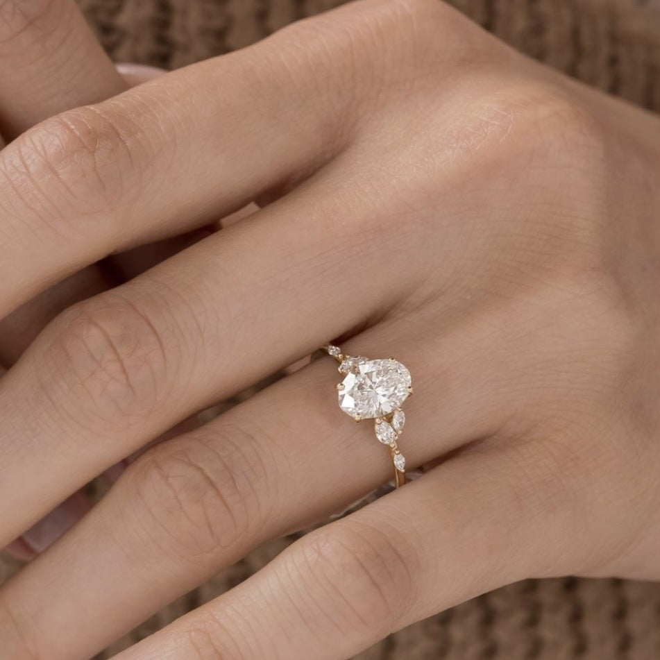 ELARA OVAL SOLITAIRE RING