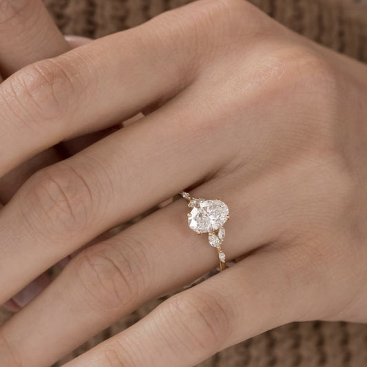 ELARA OVAL SOLITAIRE RING