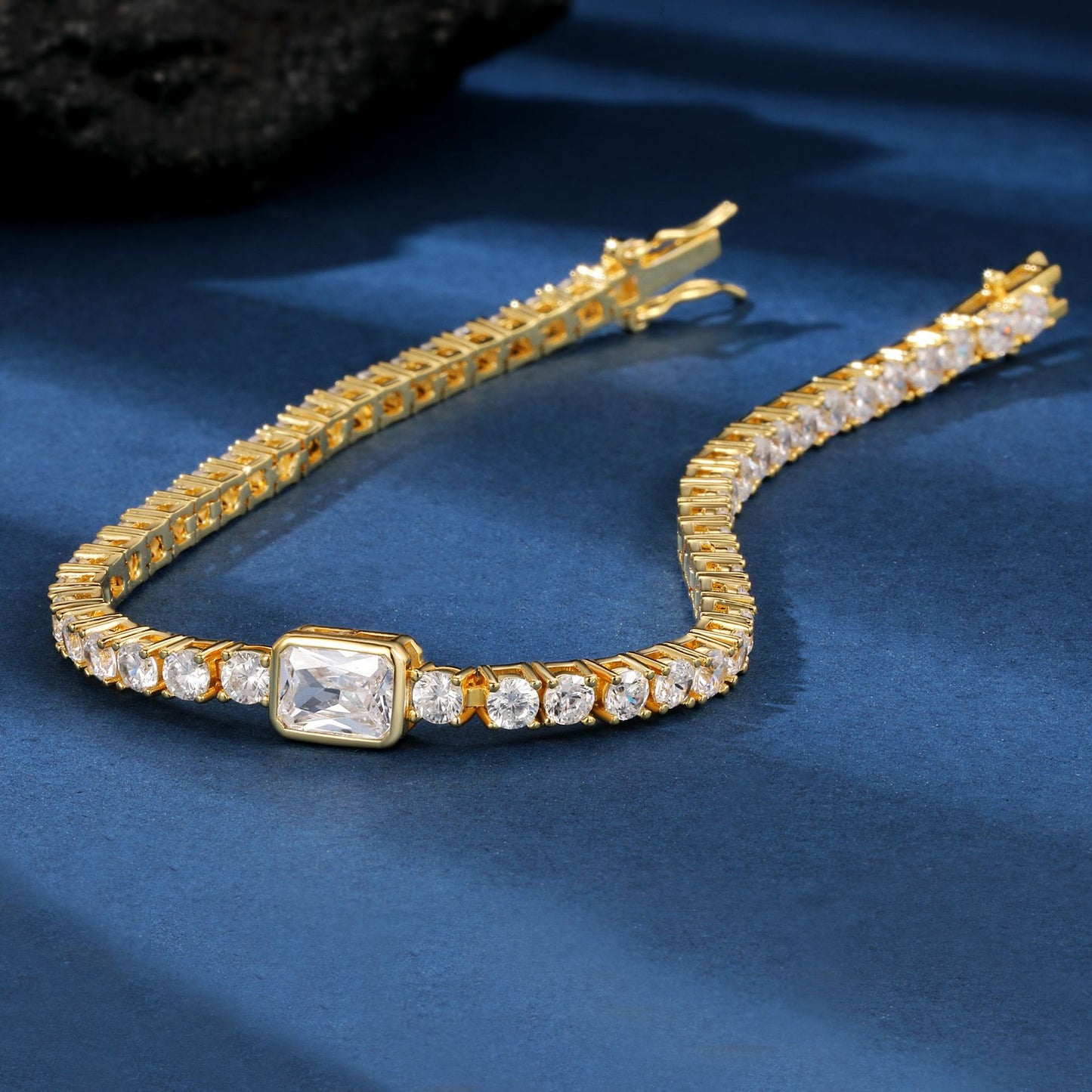 IMPERIA ÉMERALD TENNIS BRACELET