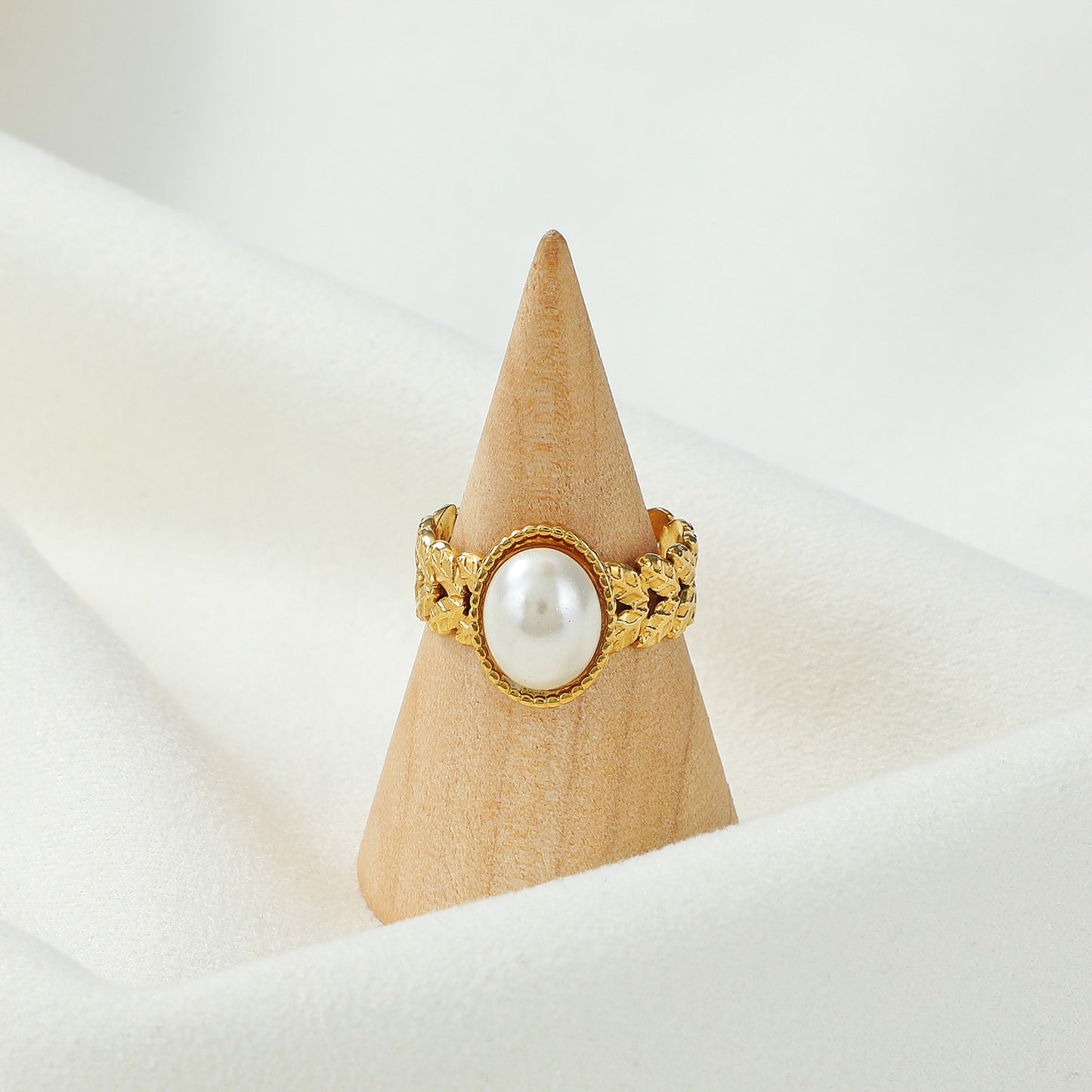 Braided Pearl Gold Ring (ADJUSTABLE)