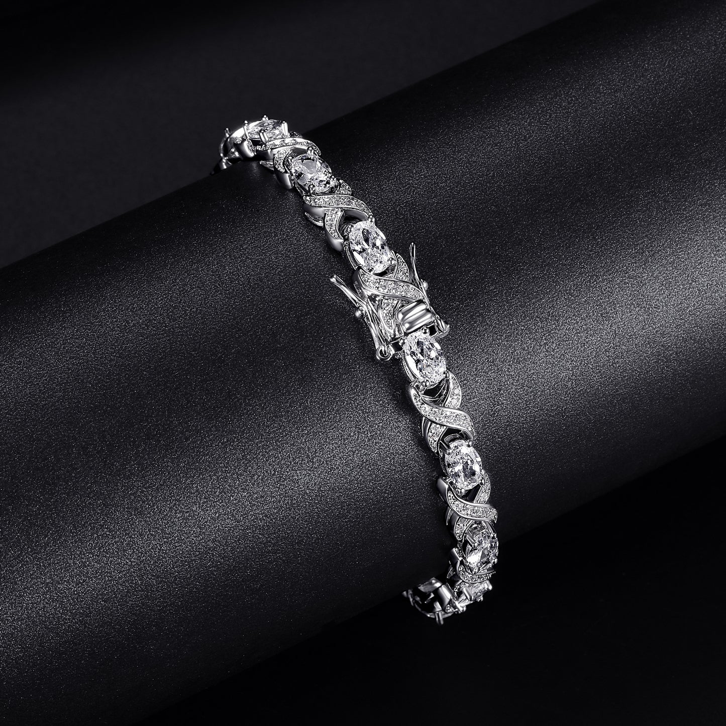 INFINIA TWIST DIAMOND BRACELET
