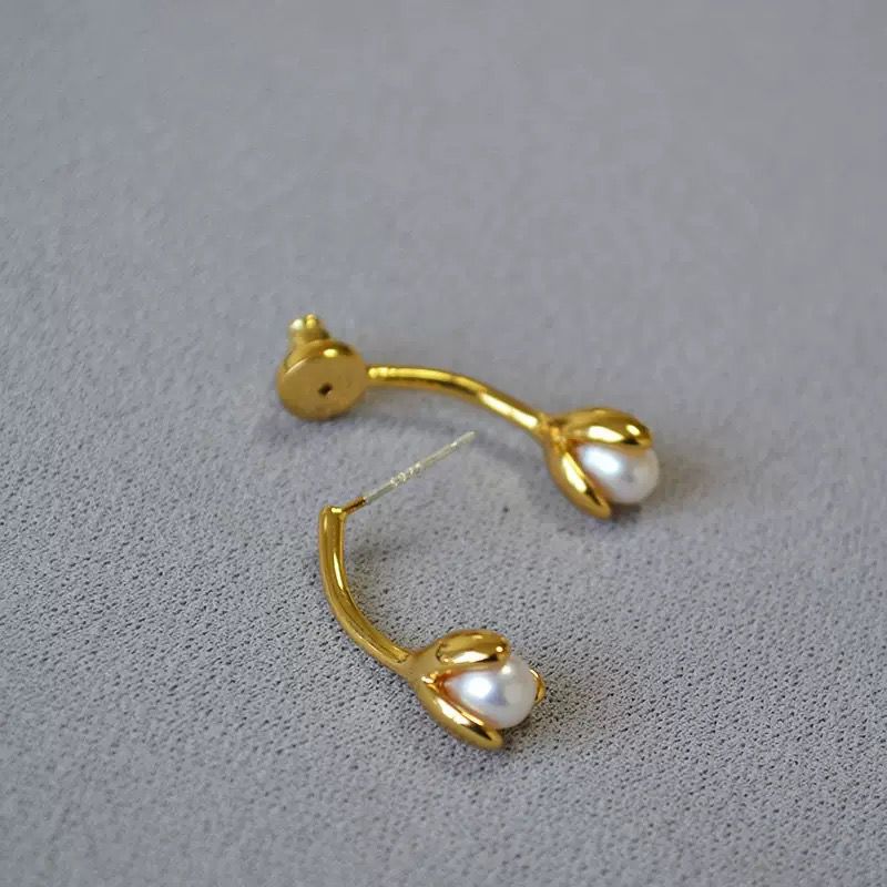 Elysian Tulip Pearl Earrings