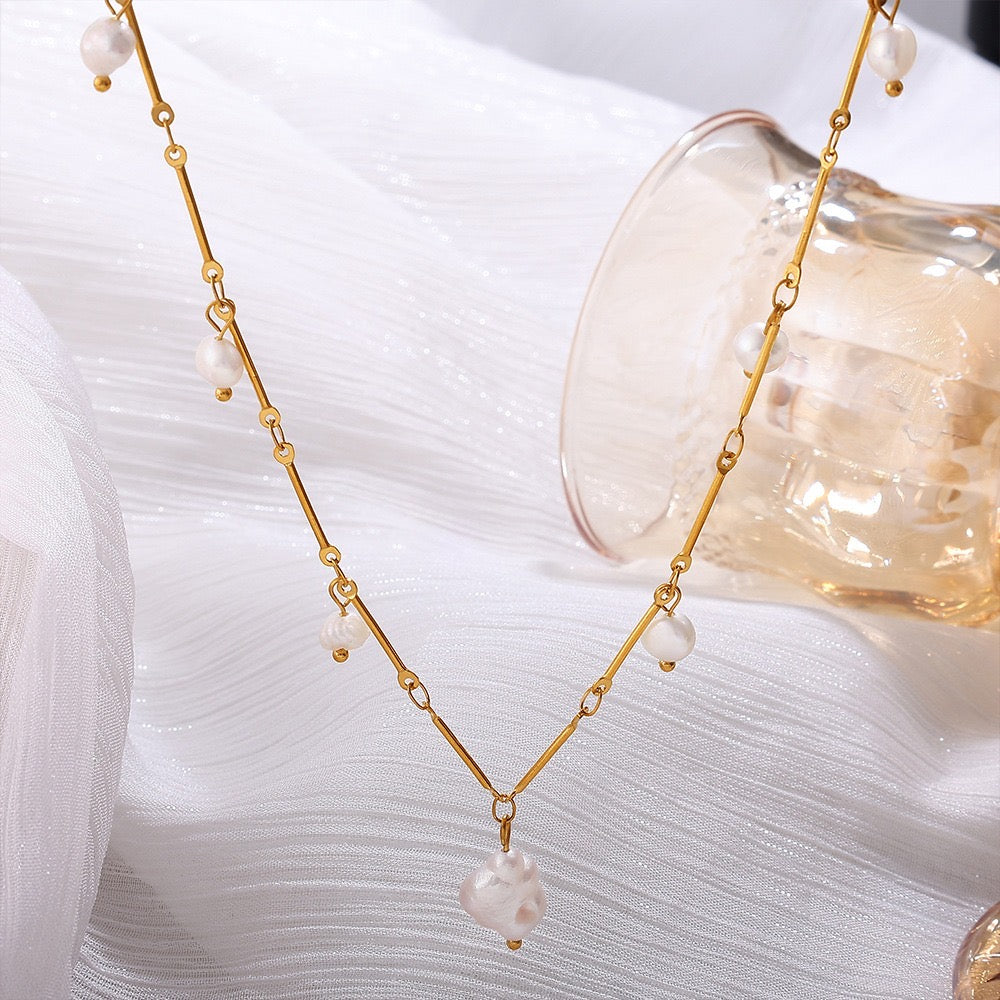 Nora Pearl Drop Necklace