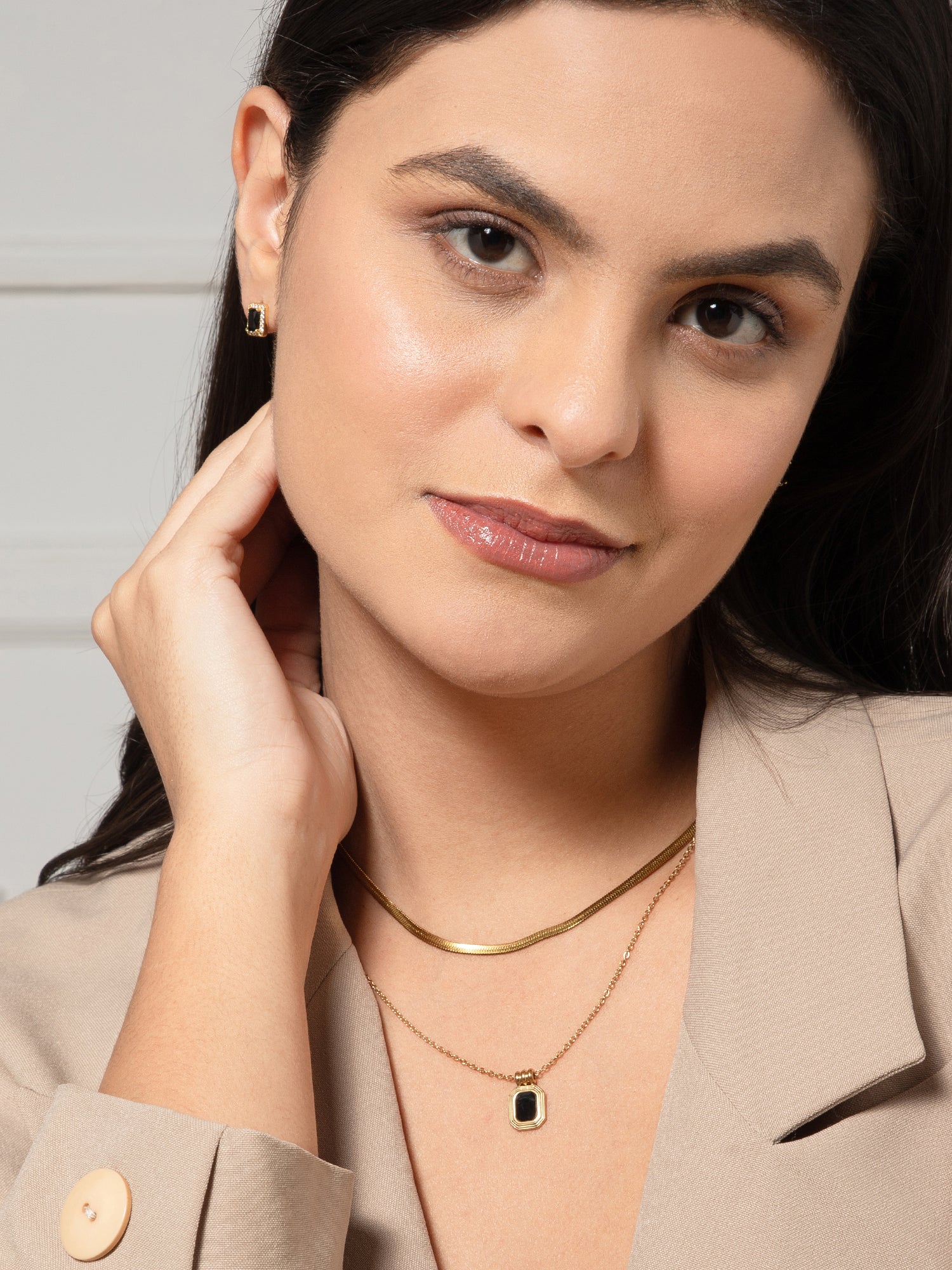 ''Dark beauty, crafted in the finest 18k gold."

perfect jewellery for every girls