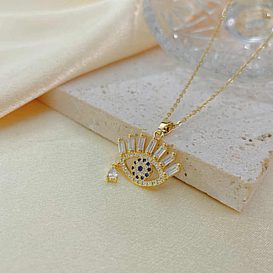 Comes With a Premium Gifting/Storage Box.
18k gold plated over stainless steel Water/Tarnish Resistant
