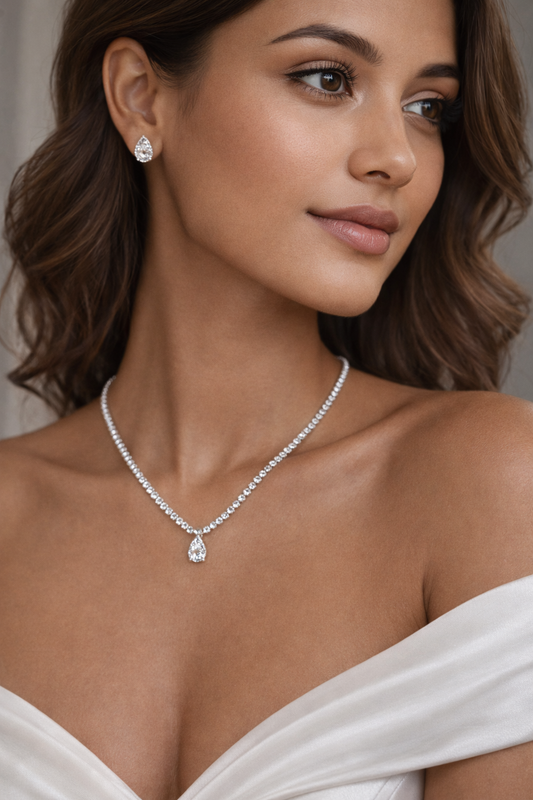 Whisper Pear Diamond Set