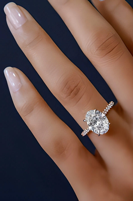 Royal charm, timeless shine. Hallmarked silver for a queen.
